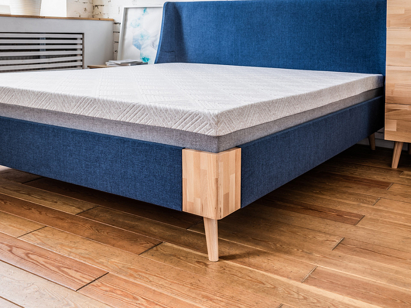 Кровать Lagom Side Soft 160x190 Ткань/Массив (береза) Levis 78 Джинс/Масло-воск Natura (Береза) - Оригинальная кровать в обивке из мебельной ткани.